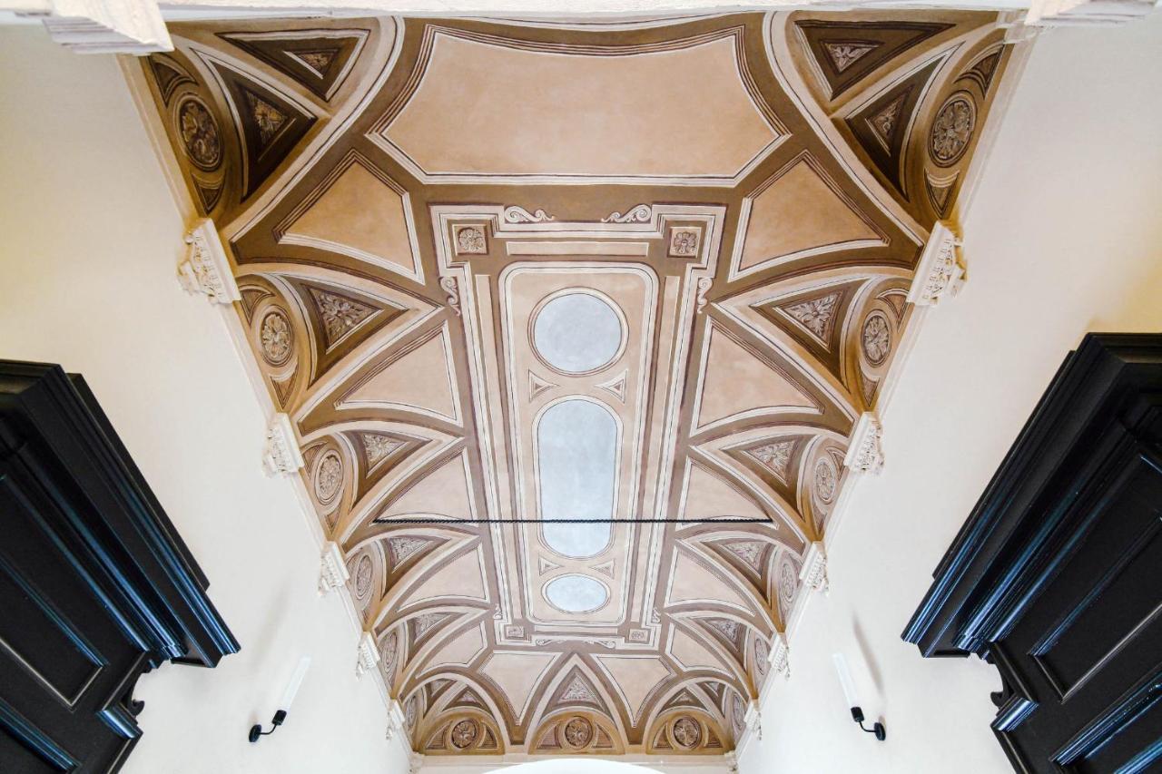 Cathedral Suite - The House Of Travelers Como Luaran gambar